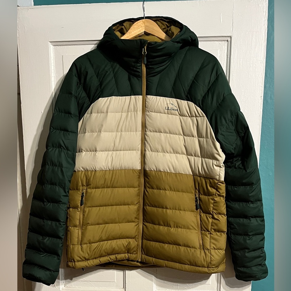 M’s LLBean Down Hooded Jacket, colorblock